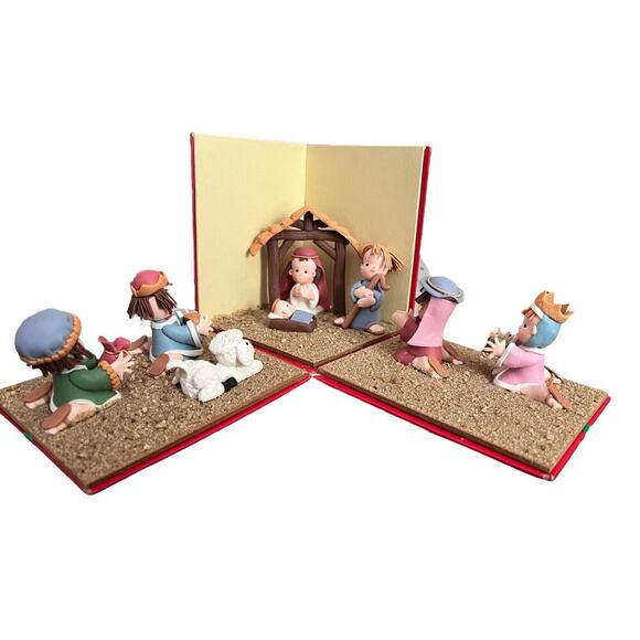 Nativity Mini Scene Wrapped in Box as Gift Fold in and Out - Picture 1 of 7